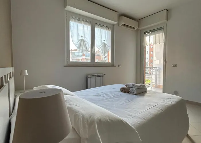 Urban Sky Loft Apartment